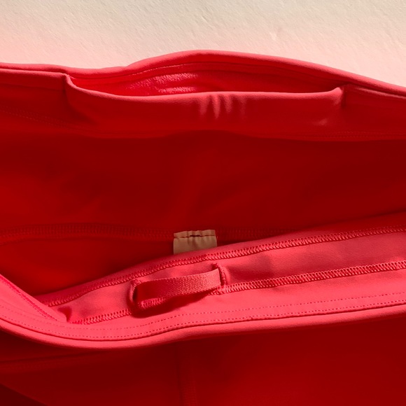 COMPRESSION LULULEMON SZ.10 ON PACE CROPS NULUX™️ 21” BNWT - Picture 7 of 14